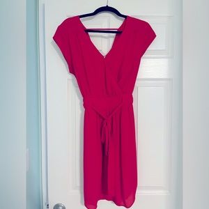 Deep pink pocketed dress, size M. Perfect for weddings!